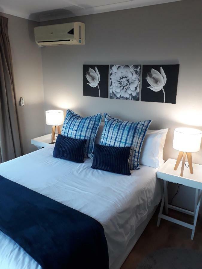 Westbrook Place Ngoại thất bức ảnh